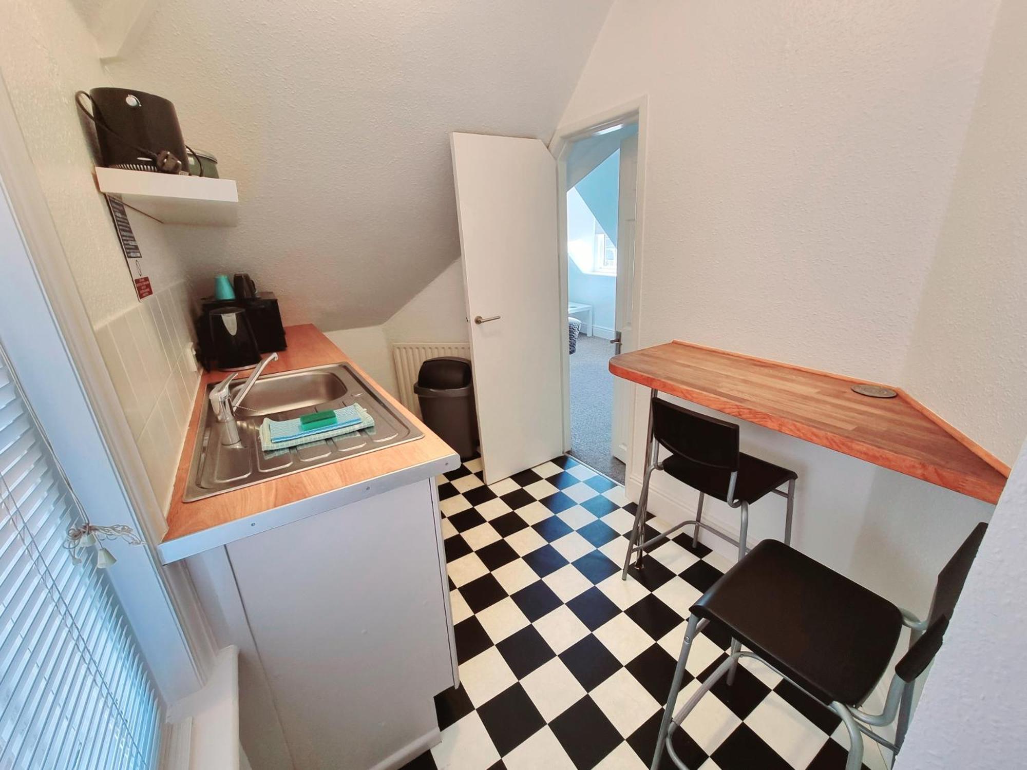 Beachcomber Holiday Apartments Swanage Oda fotoğraf